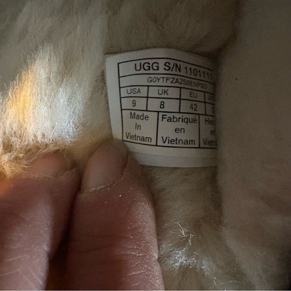 UGG Black and Cream scuff slippers fed  with Sheepskin/wool Lining main image 11